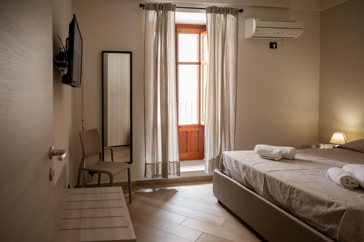 Bastione Apartment Cefalu Bagian luar foto